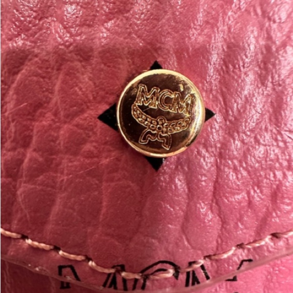 MCM Pink Logo Envelope Clutch - Picture 5 of 7